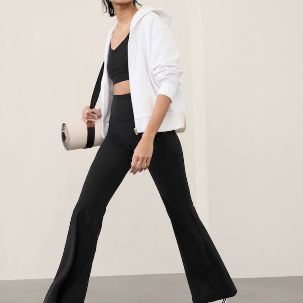 Women's Athleta Black XS Elation Flare Pants